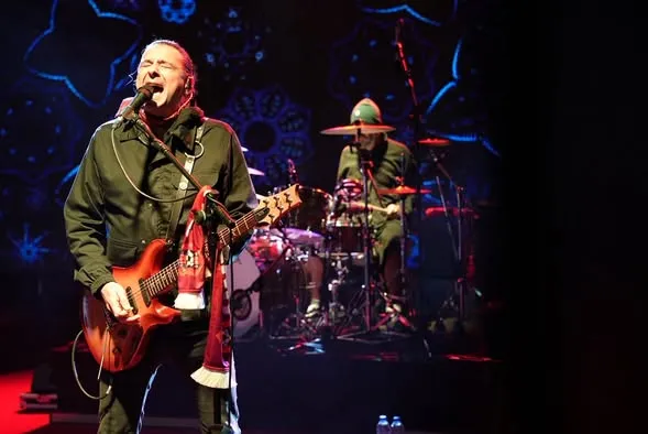 Altınova'ya bağlı Subaşı beldesinde iki gün süren 12. Yalova Kivi Festivali, Anadolu rock grubu Yüksek Sadakat'in verdiği konserle tamamlandı. - Fotoğraf 3