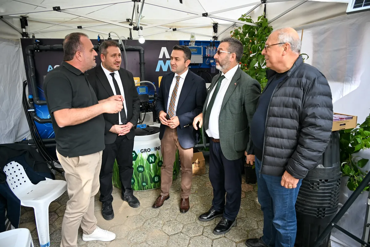 Yalova'nın Subaşı beldesinde bu yıl 12'ncisi düzenlenen Kivi Festivali, il protokolü, üreticiler ve vatandaşların katıldığı açılış programıyla kapılarını açtı. - Fotoğraf 5