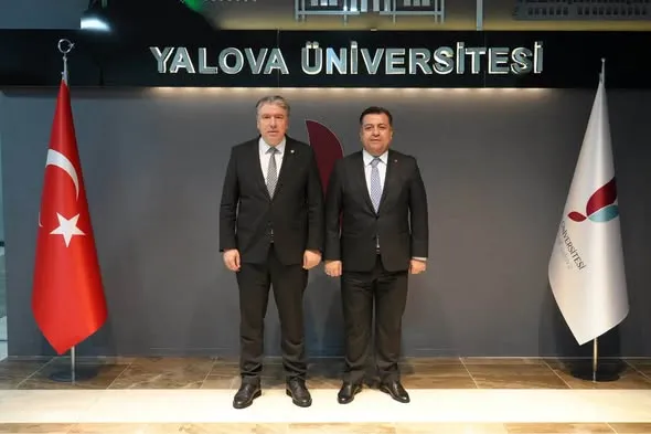 Yalova Üniversitesi Rektörü Prof. Dr. Mehmet Bahçekapılı, tigem Genel Müdürü Dr. Hasan Gezginç ve İl Tarım ve Orman Müdürü Mustafa İlmeç'i makamında kabul etti. - Fotoğraf 2