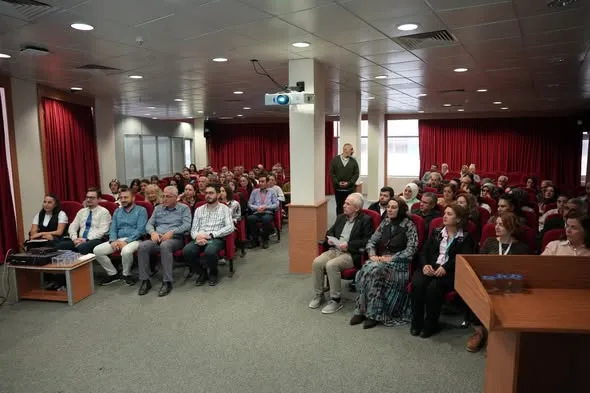Yalova İl Sağlık Müdürü Uzm. Dr. Halim Ömer Kaşıkcı başkanlığında bir araya gelen 78 personele denetim usulleri ve e-denetim uygulamaları anlatıldı. - Fotoğraf 2