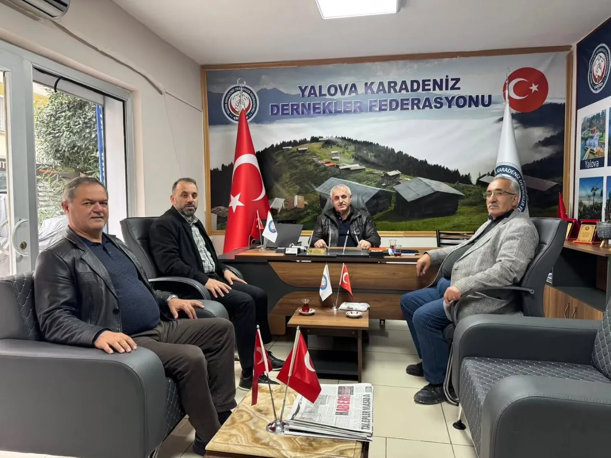 İl Müftüsü Naci Çakmakçı, Karadeniz Dernekler Federasyonu ve Rizeliler Kültür ve Dayanışma Derneği başkanlarına İade-i ziyarette bulundu. - Fotoğraf 1