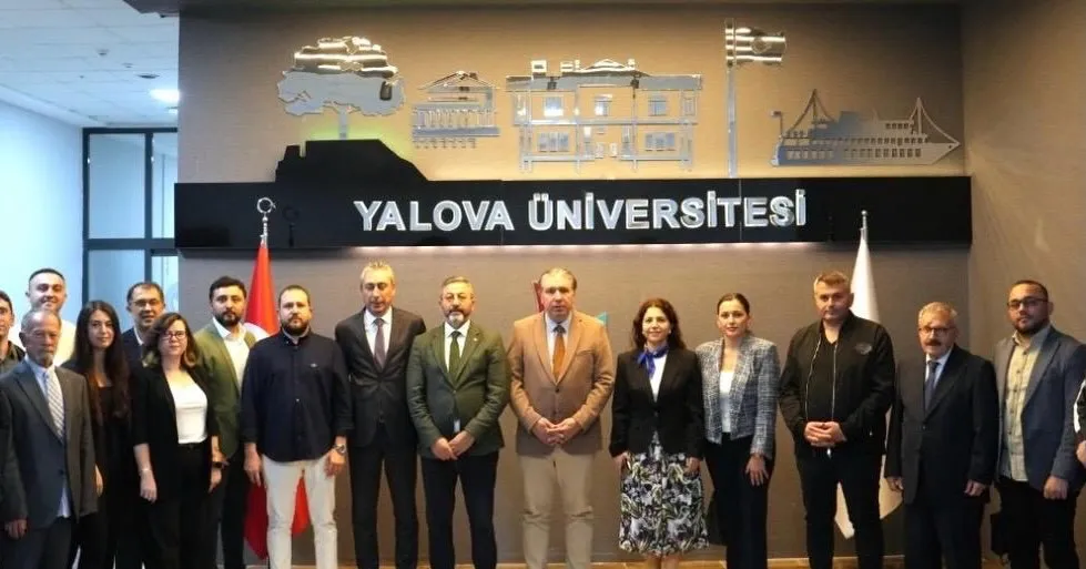 Rektörlük binasında düzenlenen törende, akademi ile üretim sektörünü buluşturan Üniversite-Sanayi İş Birliği Protokolü 7 sanayi kuruluşunun katılımıyla imza altına alındı. - Fotoğraf 10
