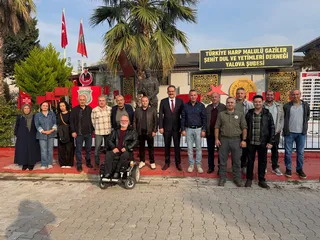 Göreve başlayan İl Müdürü Seçkin Bilici, kentte faaliyet gösteren şehit ve gazi derneklerinin başkanları, yöneticileri ve üyeleriyle bir araya gelerek taleplerini dinledi. - Küçük görsel 2