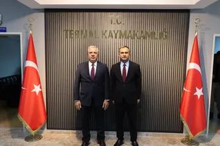 Termal'de 29 Ekim Cumhuriyet Bayramı'nın 103. yılı, kaymakamlık makamında yapılan tebrikat kabulü ve ilçe protokolü ile vatandaşların bir araya geldiği salon programıyla kutlandı. - Küçük görsel 3