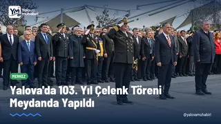 Cumhuriyet'in 103. yılı dolayısıyla düzenlenen çelenk programında Yalova Valisi Dr. Ahmet Hamdi Usta ve il protokolü, 15 Temmuz Demokrasi ve Cumhuriyet Meydanı'nda bir araya geldi. - Küçük görsel 1