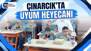 Çınarcık İlçe Milli Eğitim Müdürü Nedim Karabacak ve şube müdürleri, Uyum Haftası Programı kapsamında Çınarcık İlkokulu'ndaki öğrencilerin heyecanına ortak oldu. - Küçük görsel 1