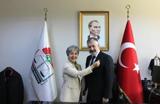 Yalova TEMA Vakfı Şube Başkanı Arzu Demir ve şube yönetimi, Yalova Barosu'na hayırlı olsun ziyaretinde bulundu. - Küçük görsel 2