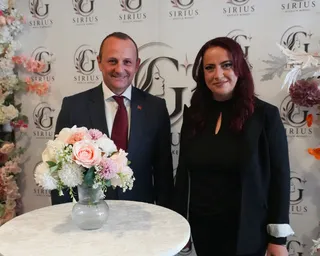 Çiftlikköy'de hizmete giren Sirius Güzellik Merkezi'nin açılışına katılan Belediye Başkanı Adil Yele, işletme sahibi Gizem Yıldırım'a bol kazanç ve bereket temennisinde bulundu. - Küçük görsel 5