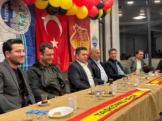 Taşköprü Spor Kulübü'nün sezon açılışında yönetim, teknik ekip, sporcular ve belediye meclis üyeleriyle bir araya gelen Taşköprü Belediye Başkanı İsmail Arslan, yeni sezon hedeflerini paylaştı. - Küçük görsel 3