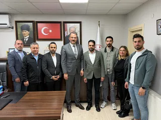 Sağlık-Sen heyeti, Yalova Aile ve Sosyal Hizmetler İl Müdürü Seçkin Bilici’ye hayırlı olsun ziyaretinde bulunarak kurumlar arası iş birliği ve ortak çalışma alanlarını görüştü. - Küçük görsel 3