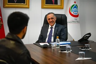Yalova Valisi Dr. Ahmet Hamdi Usta, düzenlenen Halk Günü buluşmasında vatandaşlarla bir araya gelerek talep, öneri ve sorunları dinledi. - Küçük görsel 4