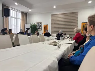 Yalova Öğretmen Akademileri programında, çocuklarda sorgulama ve düşünme becerilerinin geliştirilmesi ile erdemli bireyler yetiştirmenin önemi ele alındı. - Küçük görsel 6