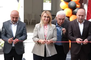 Altınova'da Tunç Yapı hizmete açıldı. Yeni yatırımın heyecanını paylaşan Belediye Başkanı Yasemin Fazlaca, işletmeye bol kazanç temennisinde bulundu. - Küçük görsel 4