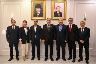 Yalova Valisi Dr. Ahmet Hamdi Usta; Musiki Dernek Başkanı Faruk Ömer Öskan, iş insanı Kamil Alfat ve Eğitim Bir-Sen Şube Başkanı Ahmet Kotcioğlu'nu kabul etti. - Küçük görsel 4