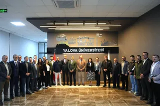 Rektörlük binasında düzenlenen törende, akademi ile üretim sektörünü buluşturan Üniversite-Sanayi İş Birliği Protokolü 7 sanayi kuruluşunun katılımıyla imza altına alındı. - Küçük görsel 2