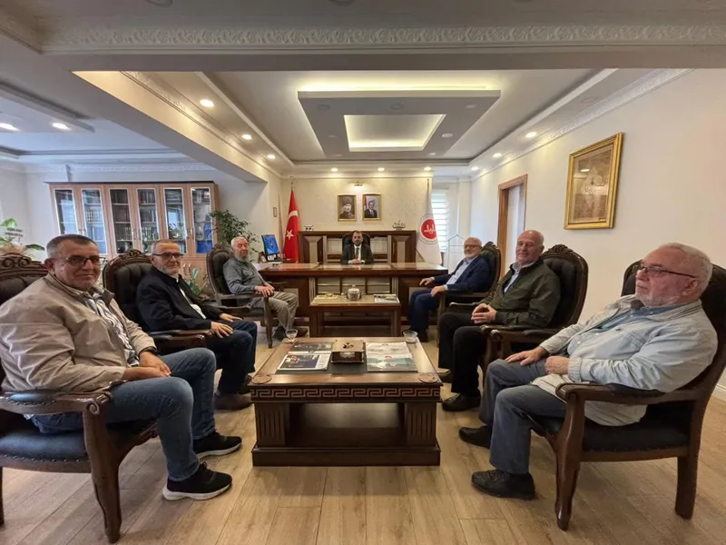 Gaziosmanpaşa Camii dernek heyeti, Yalova İl Müftülüğünü ziyaret ederek İl Müftüsüne hayırlı olsun temennisinde bulundu. - Fotoğraf 1