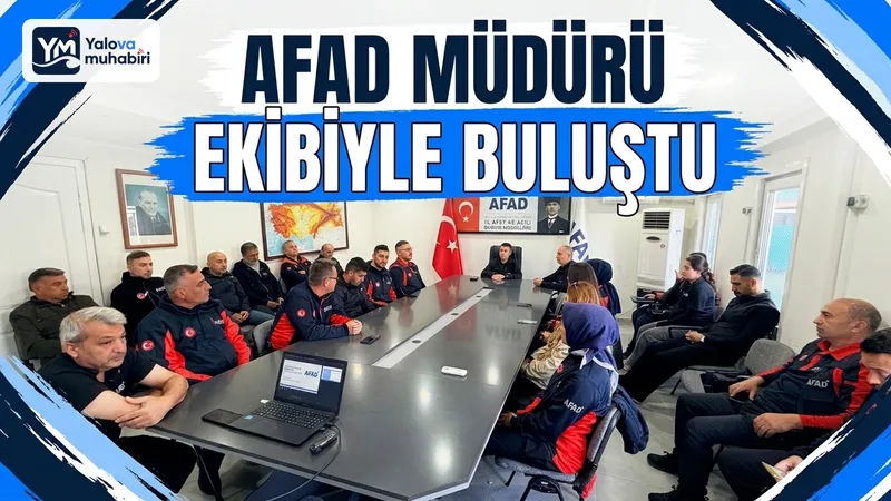 Yalova İl Afet ve Acil Durum Müdürü Adem Eşiyok, kurumun arama kurtarma personeli ve birim yöneticileriyle düzenlenen tanışma ve istişare toplantısında bir araya geldi.