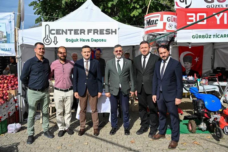 Yalova'nın Subaşı beldesinde bu yıl 12'ncisi düzenlenen Kivi Festivali, il protokolü, üreticiler ve vatandaşların katıldığı açılış programıyla kapılarını açtı. - Fotoğraf 7