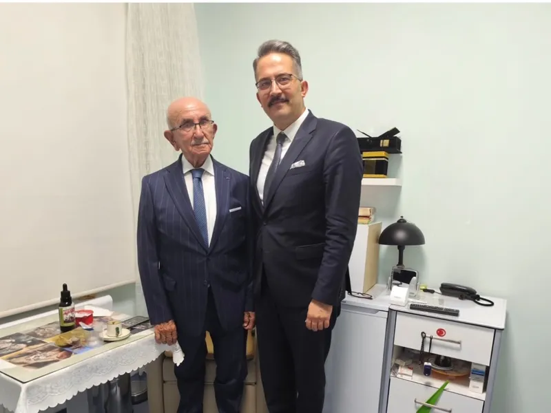Yalova Aile ve Sosyal Hizmetler İl Müdürü Seçkin Bilici, Yalova Huzurevi'nde incelemelerde bulunarak kurumda sunulan bakım hizmetlerini değerlendirdi ve sakinlerin taleplerini dinledi. - Fotoğraf 1