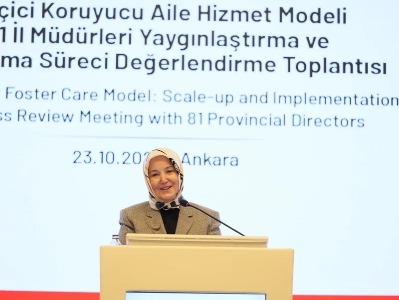 Ankara'da UNICEF iş birliğiyle düzenlenen değerlendirme toplantısında, 30 pilot il dışında Geçici Koruyucu Aile Hizmet Modeli'nde ilk yerleştirmeyi gerçekleştiren Yalova İl Müdürlüğü ödüle layık görüldü. - Fotoğraf 4