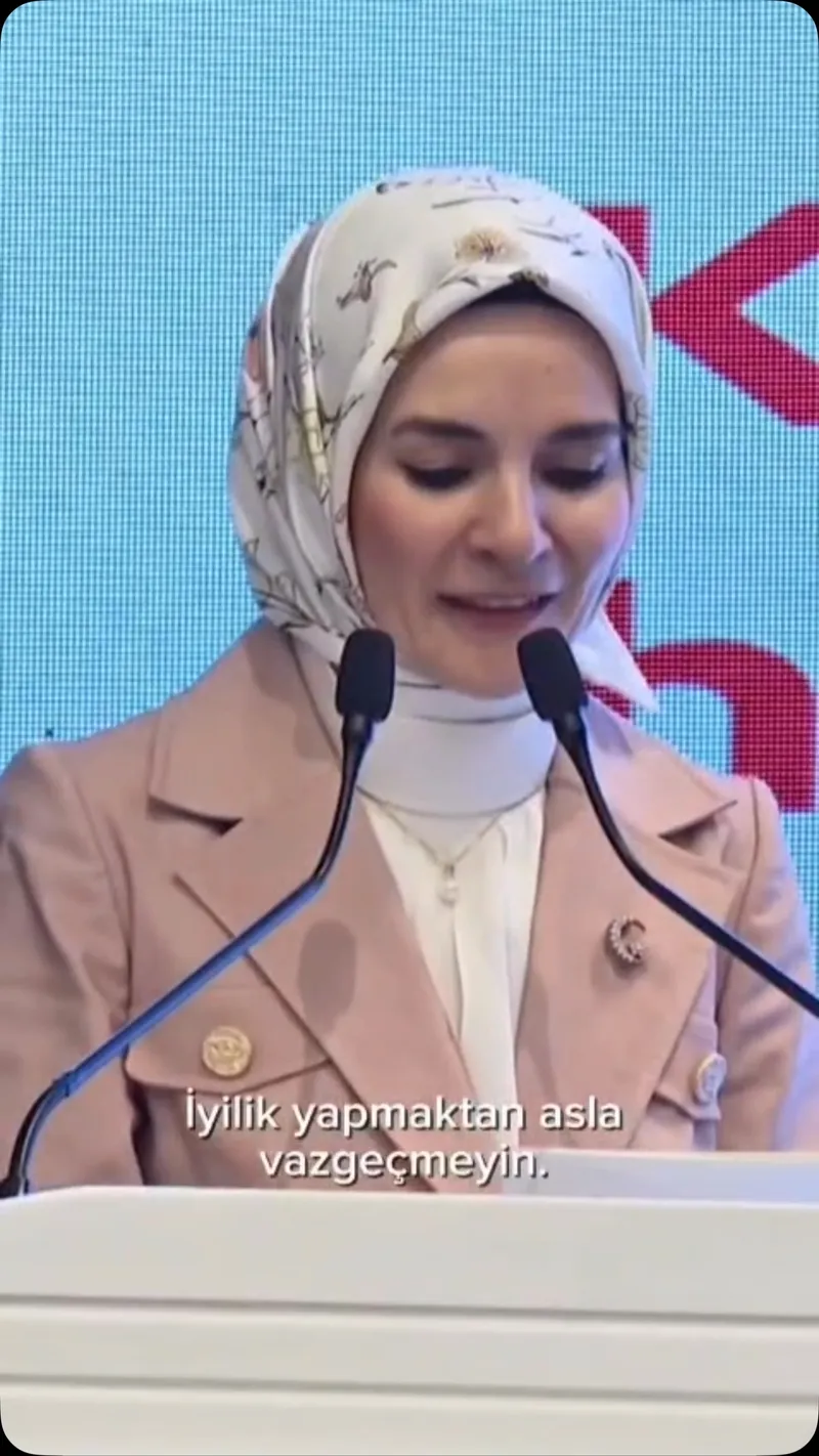 İyilik kültürünü geleceğe taşımayı amaçlayan İyilik Var Gönüllülük Platformu, Zamanını, bilgisini ve emeğini paylaşmak isteyen vatandaşları çalışmalara katılmaya çağırdı. - Fotoğraf 1