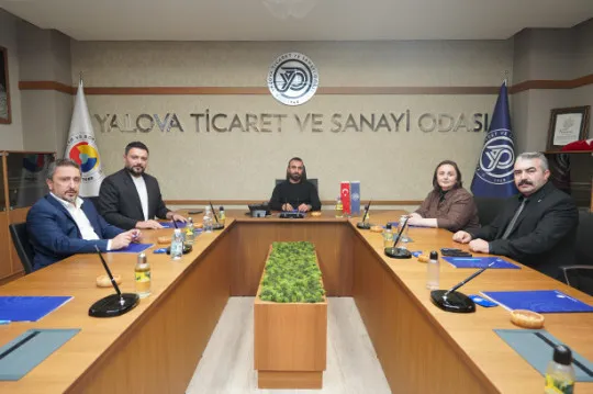 Yalova Ticaret ve Sanayi Odası bünyesinde yapılan görev dağılımı sonucunda 9. Meslek Komitesi Başkanlığına Şahin Güngör, başkan yardımcılığına ise Nuriye Özkanoğlu getirildi. - Fotoğraf 1